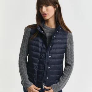 LIGHT DOWN VEST